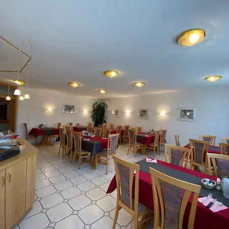 Hotel-restaurant Zum Loewen Отель